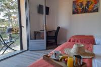 images/chambre-25/02.jpg